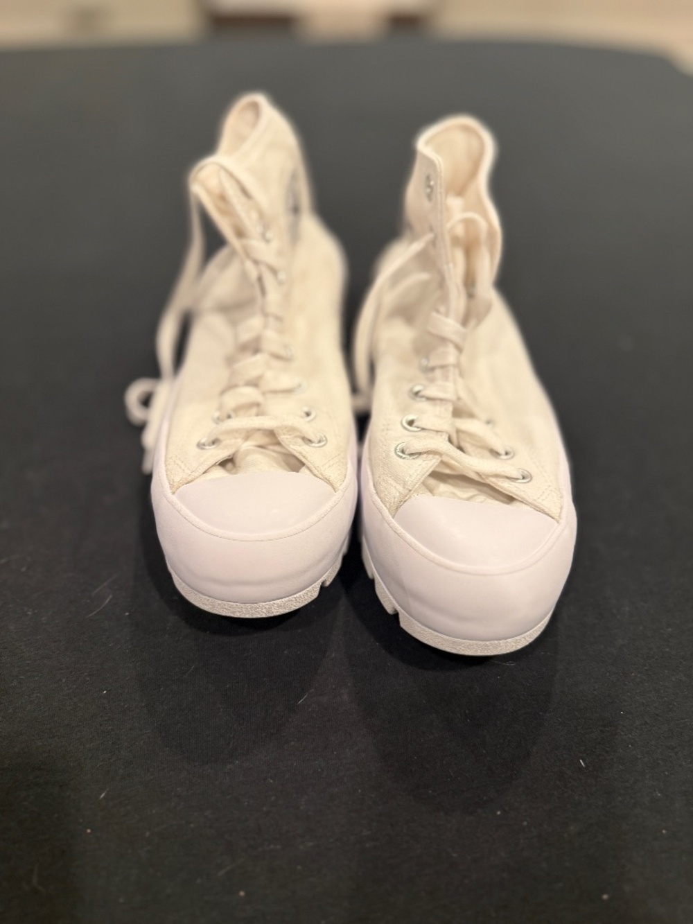Women's white canvas Converse All Star Chuck Taylor platform high tops, size 11